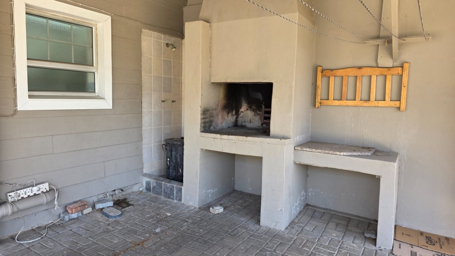 2 Bedroom Property for Sale in Hartenbos Central Western Cape
